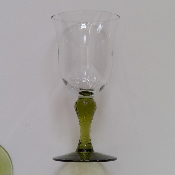 Libbey Olive Green-stemmed 12oz Water Goblets - Picture 2 of 9